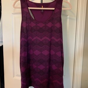 LUCY Racerback Tank 1x